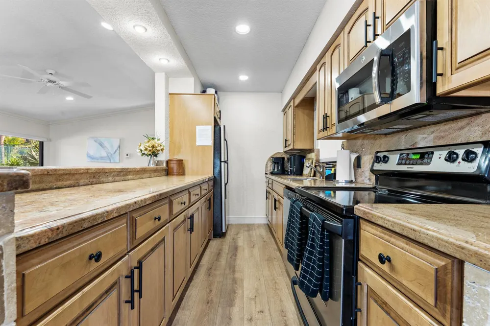 1167 Hillsboro Mile #709 Hillsboro Beach, FL 33062