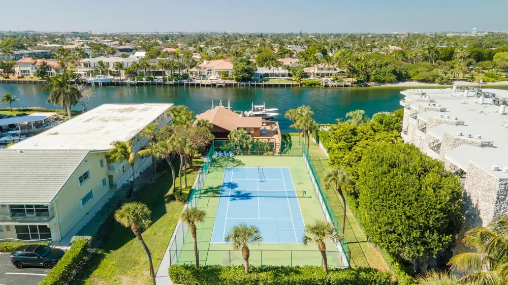 1167 Hillsboro Mile #709 Hillsboro Beach, FL 33062