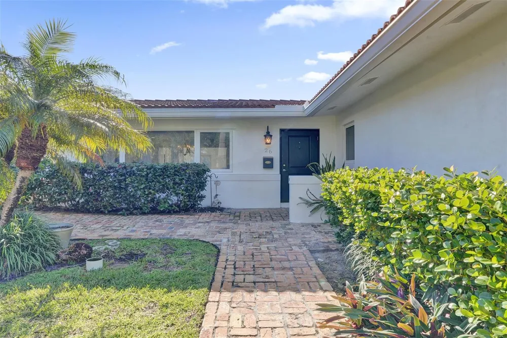 26 Cayuga Road Sea Ranch Lakes, FL 33308