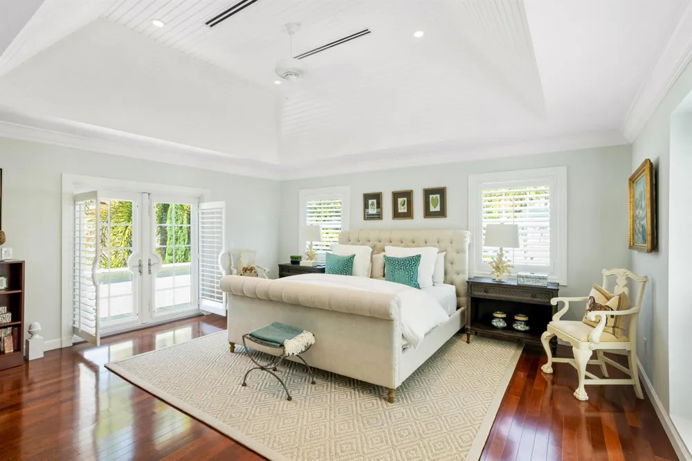 327 Arabian Road Palm Beach, FL 33480