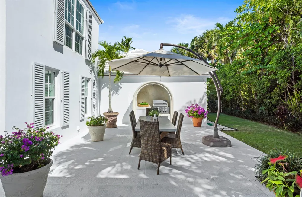 327 Arabian Road Palm Beach, FL 33480