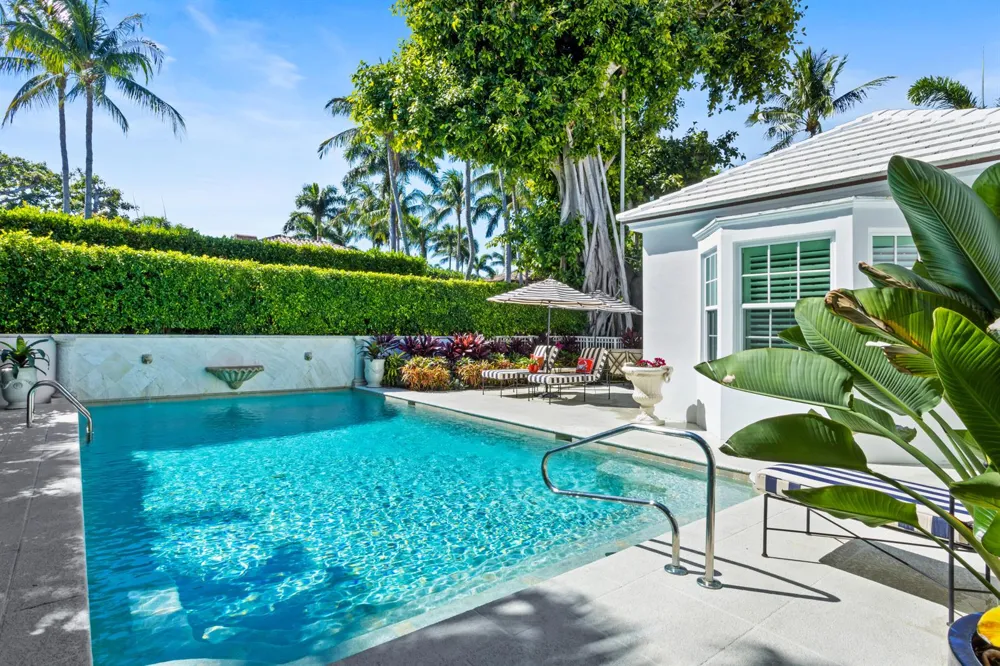 327 Arabian Road Palm Beach, FL 33480