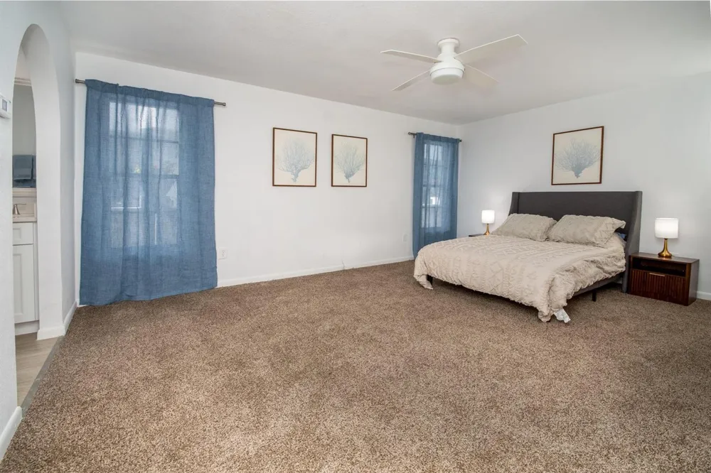2504 Hibiscus Drive 