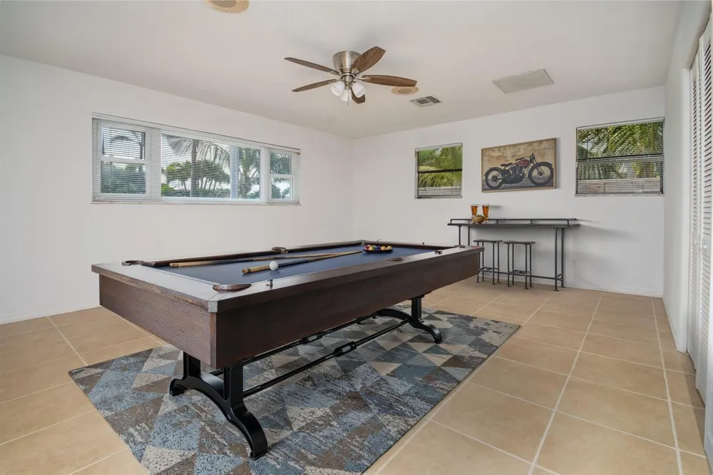 2504 Hibiscus Drive 