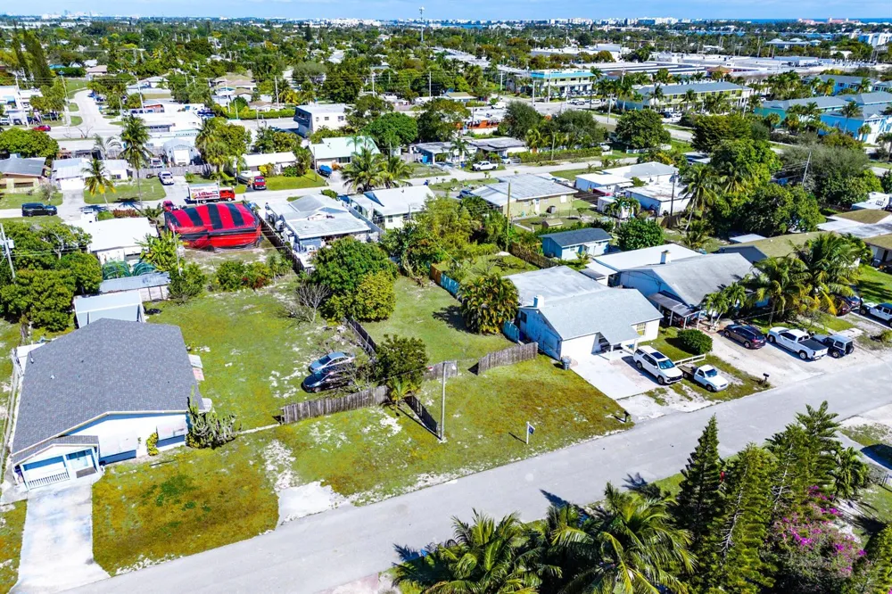 1073 Florence Road Lake Worth, FL 33462