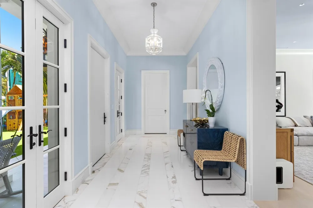 208 Sandpiper Drive Palm Beach, FL 33480