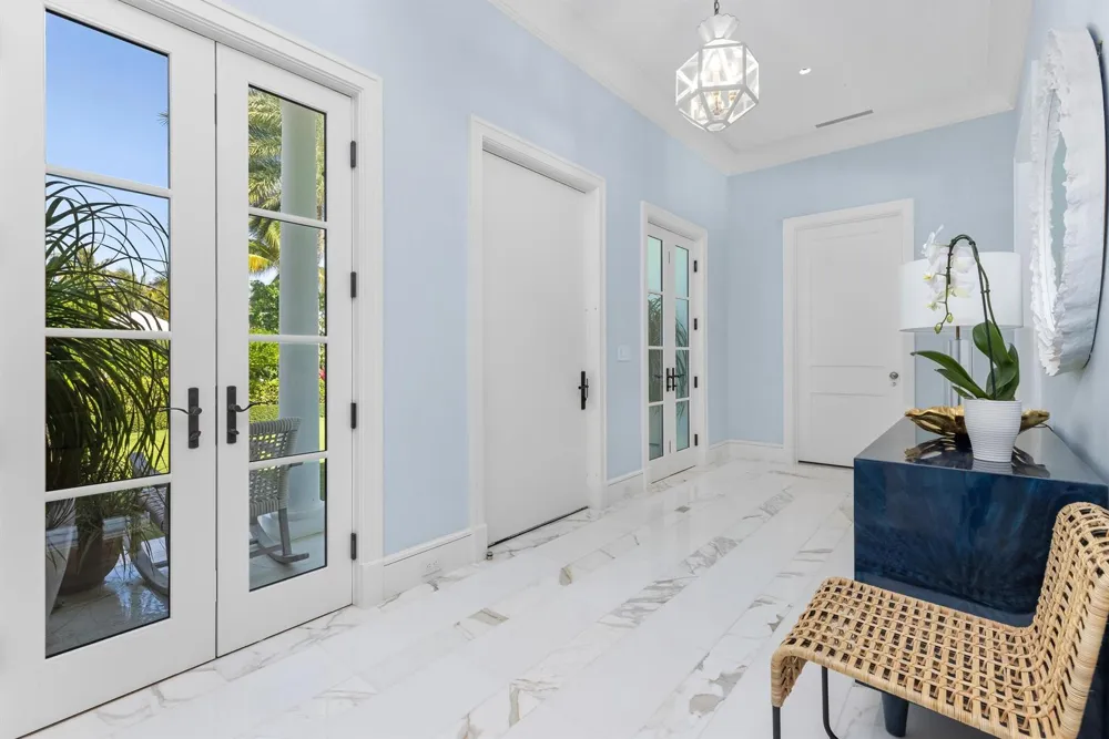 208 Sandpiper Drive Palm Beach, FL 33480