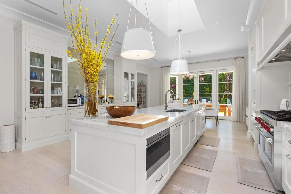 208 Sandpiper Drive Palm Beach, FL 33480