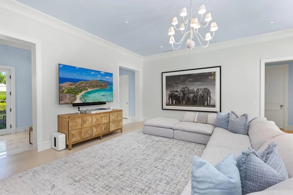 208 Sandpiper Drive Palm Beach, FL 33480