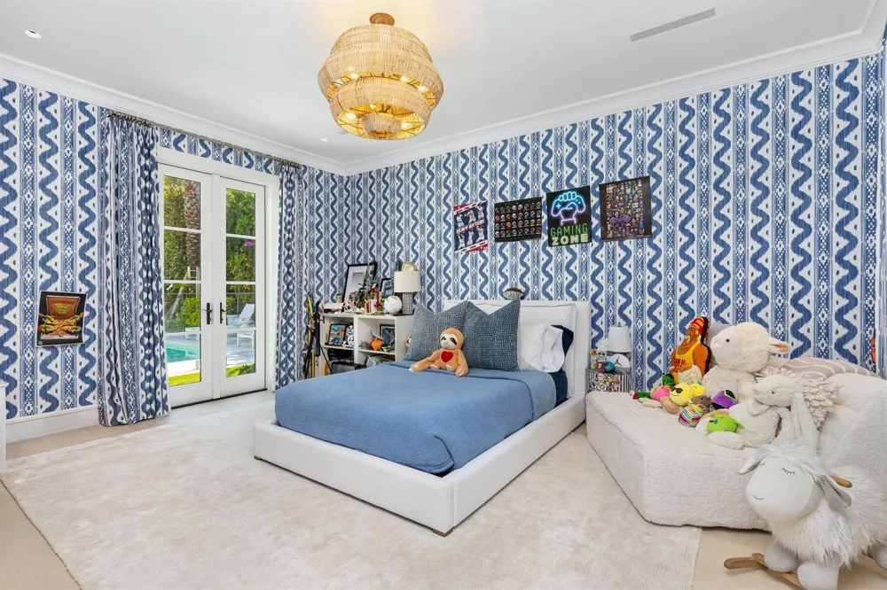 208 Sandpiper Drive Palm Beach, FL 33480