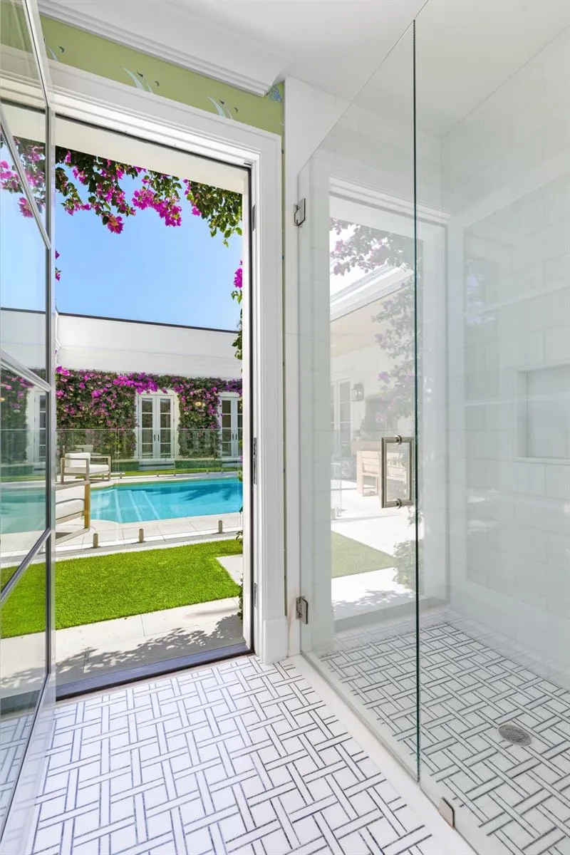 208 Sandpiper Drive Palm Beach, FL 33480