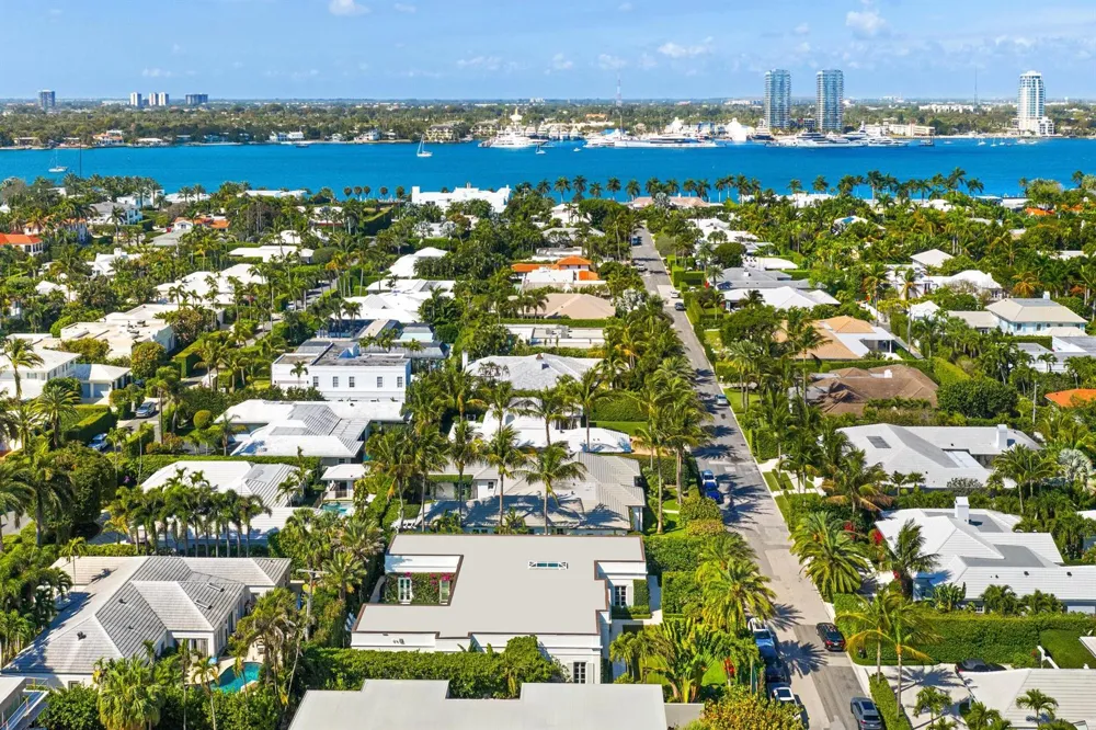 208 Sandpiper Drive Palm Beach, FL 33480