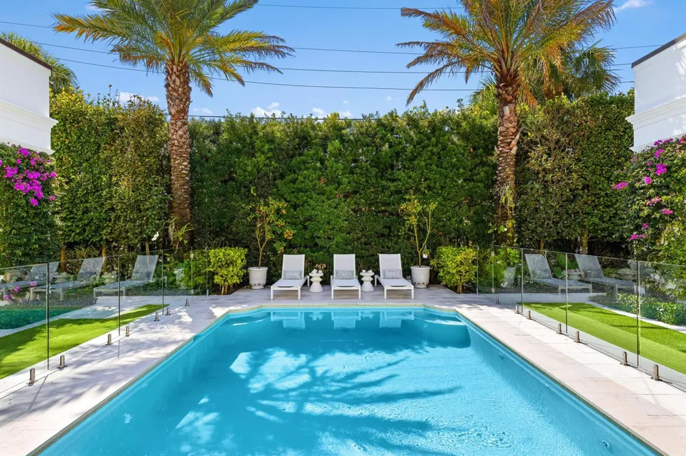 208 Sandpiper Drive Palm Beach, FL 33480