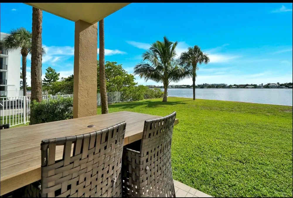 300 Croton Avenue #102 Lantana, FL 33462