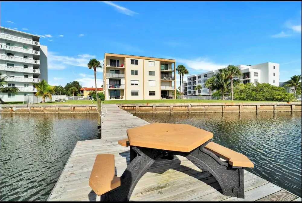 300 Croton Avenue #102 Lantana, FL 33462