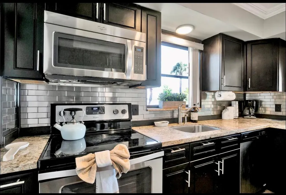 300 Croton Avenue #102 Lantana, FL 33462