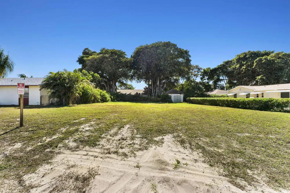 Fittin Court Lake Worth, FL 33461