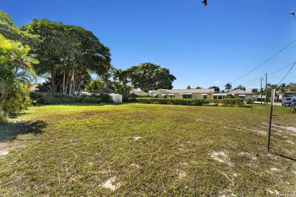 Fittin Court Lake Worth, FL 33461