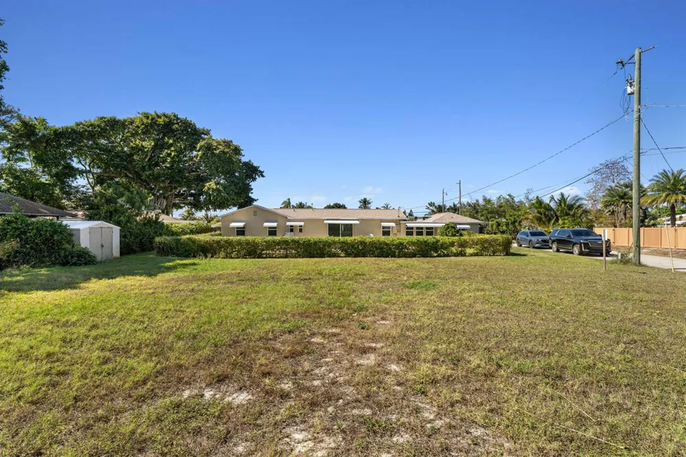 Fittin Court Lake Worth, FL 33461
