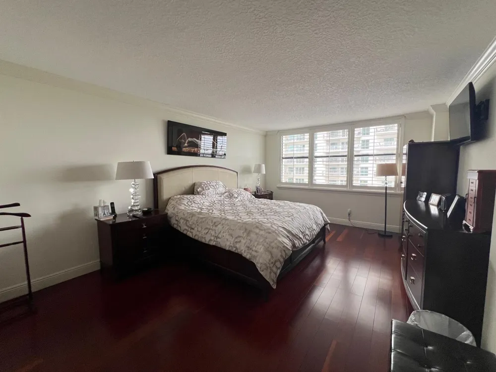 3400 Ocean Drive #906 Singer Island, FL 33404