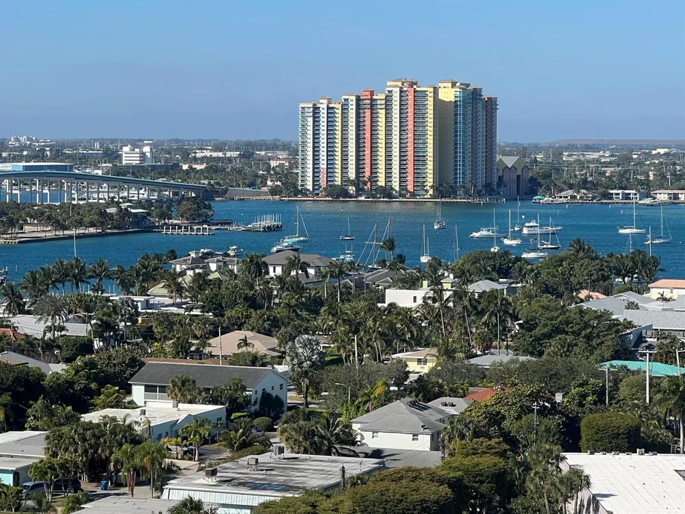 3400 Ocean Drive #906 Singer Island, FL 33404