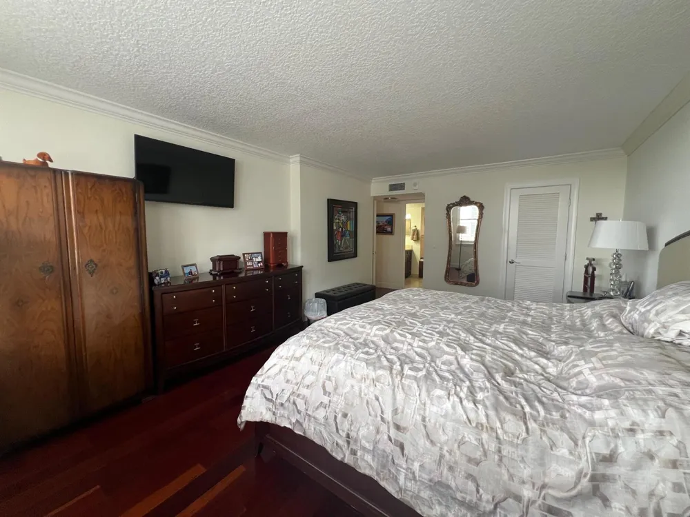 3400 Ocean Drive #906 Singer Island, FL 33404
