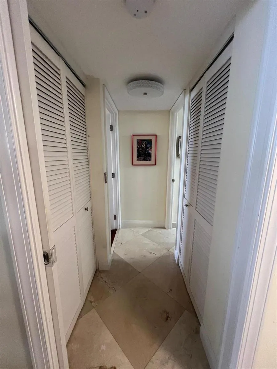 3400 Ocean Drive #906 Singer Island, FL 33404