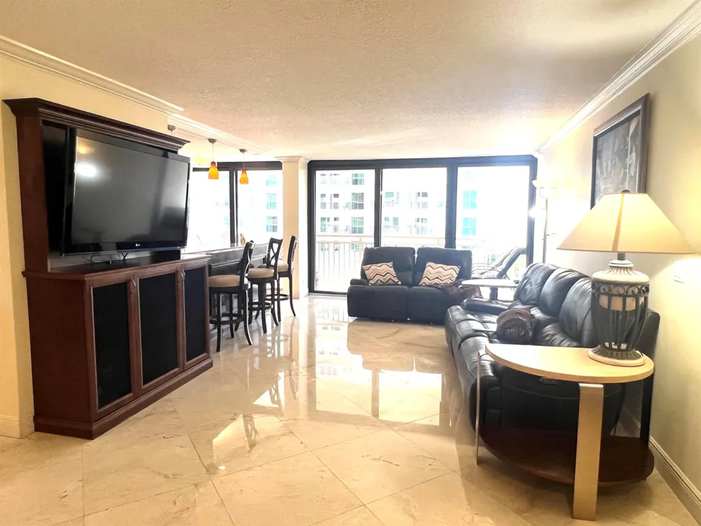 3400 Ocean Drive #906 Singer Island, FL 33404