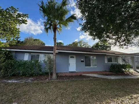 1632 NW 5th Street