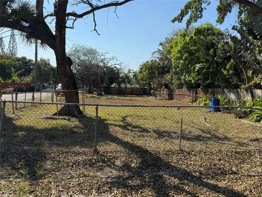 1201 NE 3rd Avenue Fort Lauderdale, FL 33304