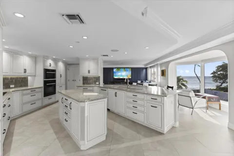 4605 S Ocean Boulevard #3b