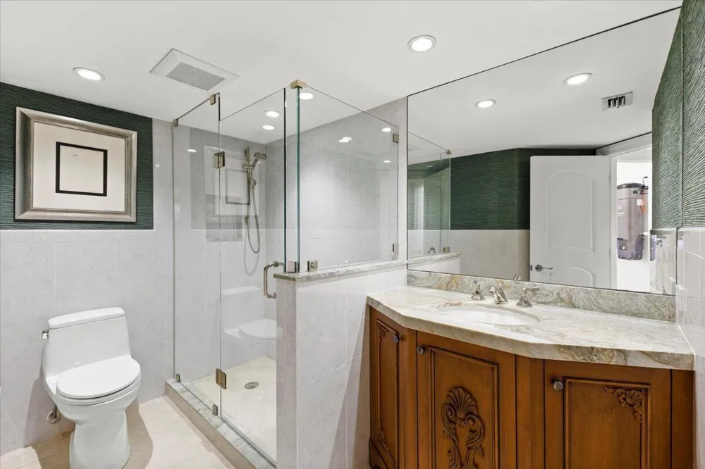 4605 S Ocean Boulevard #3b Highland Beach, FL 33487