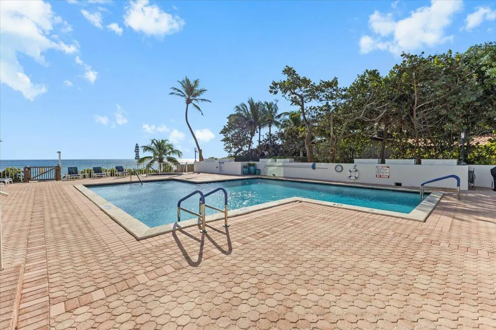 4605 S Ocean Boulevard #3b Highland Beach, FL 33487