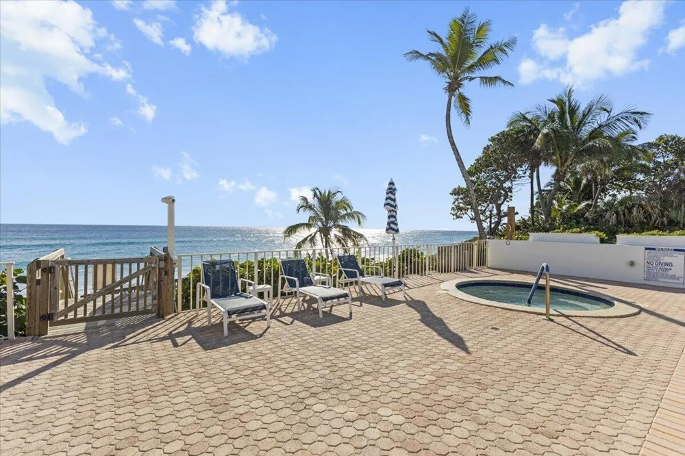 4605 S Ocean Boulevard #3b Highland Beach, FL 33487