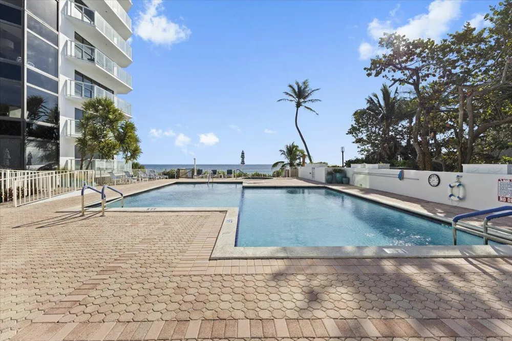 4605 S Ocean Boulevard #3b Highland Beach, FL 33487