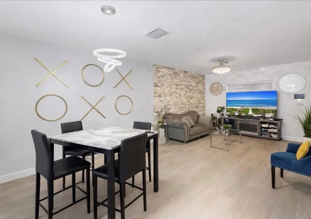 176 SE 2nd Street SE Deerfield Beach, FL 33441