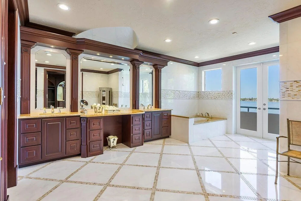 1880 S Ocean Boulevard Manalapan, FL 33462