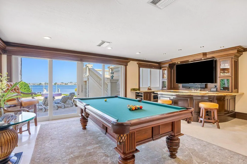 1880 S Ocean Boulevard Manalapan, FL 33462