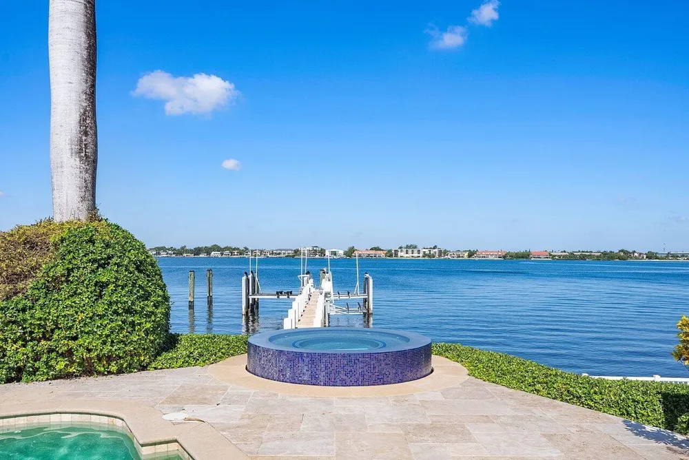 1880 S Ocean Boulevard Manalapan, FL 33462