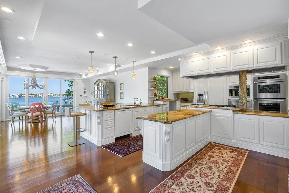 1880 S Ocean Boulevard Manalapan, FL 33462