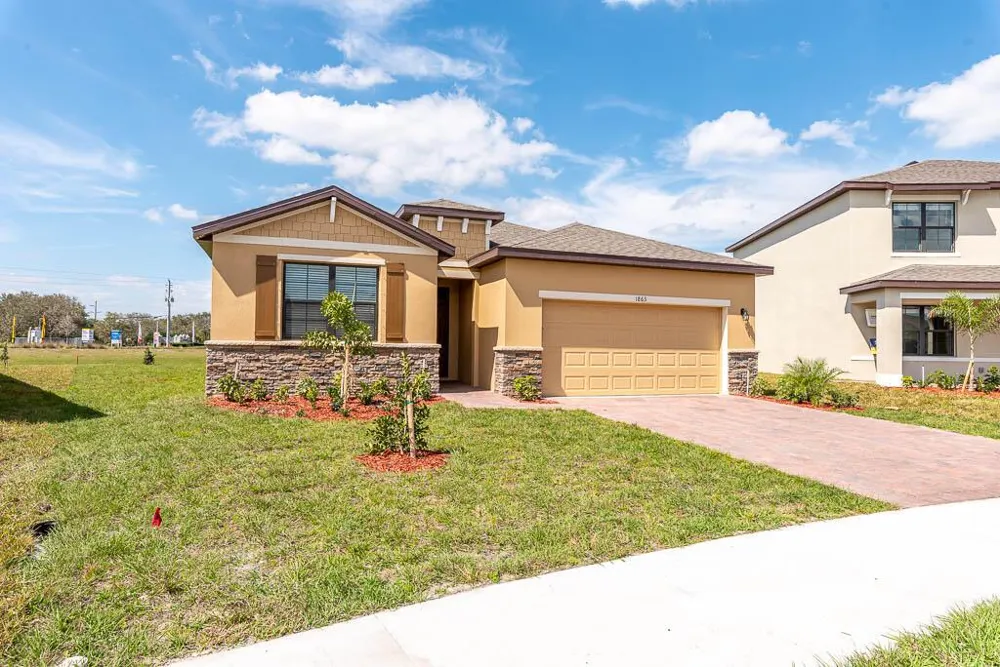 1863 Farmhouse Road SE Palm Bay, FL 32909