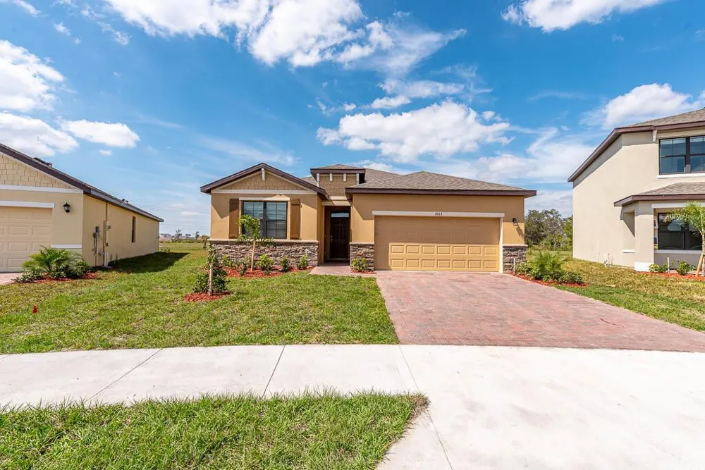 1863 Farmhouse Road SE Palm Bay, FL 32909