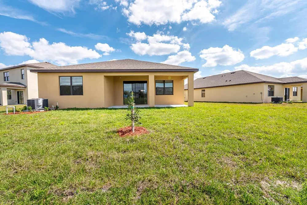 1863 Farmhouse Road SE Palm Bay, FL 32909