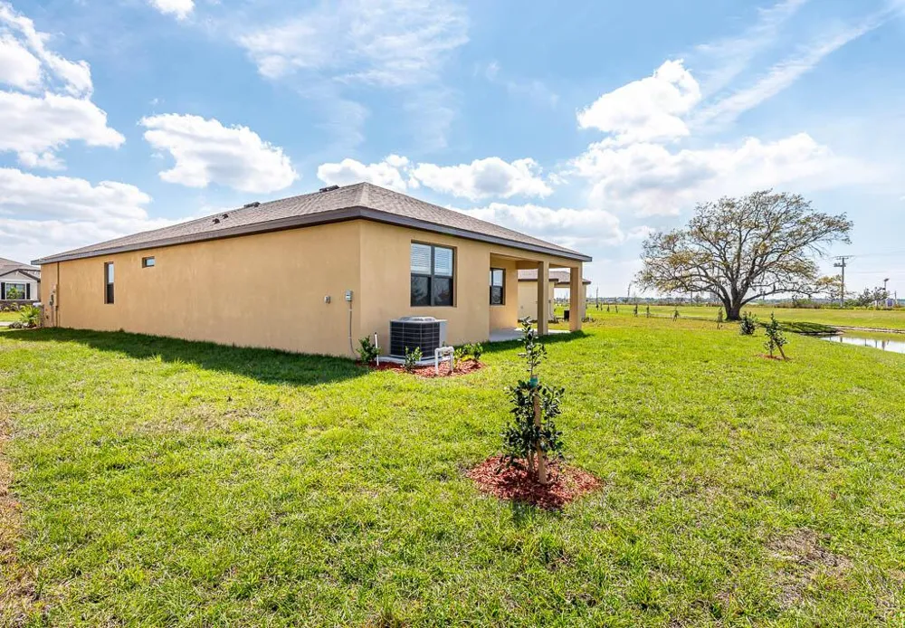 1863 Farmhouse Road SE Palm Bay, FL 32909