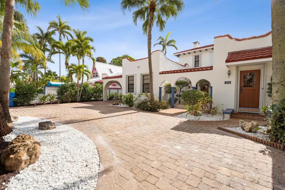 114 S Lake Drive Lantana, FL 33462