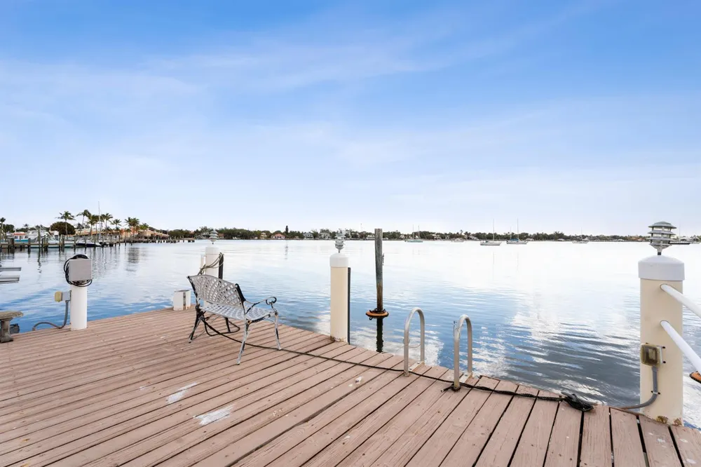 114 S Lake Drive Lantana, FL 33462