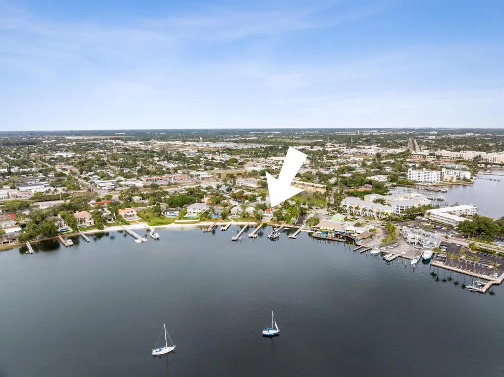 114 S Lake Drive Lantana, FL 33462