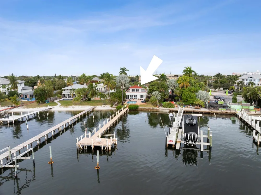 114 S Lake Drive Lantana, FL 33462