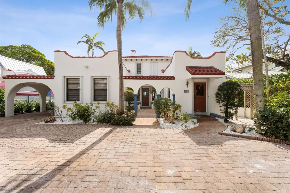 114 S Lake Drive Lantana, FL 33462