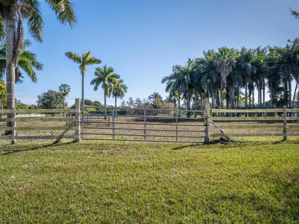 17701 SW 54 STREET Southwest Ranches, FL 33331